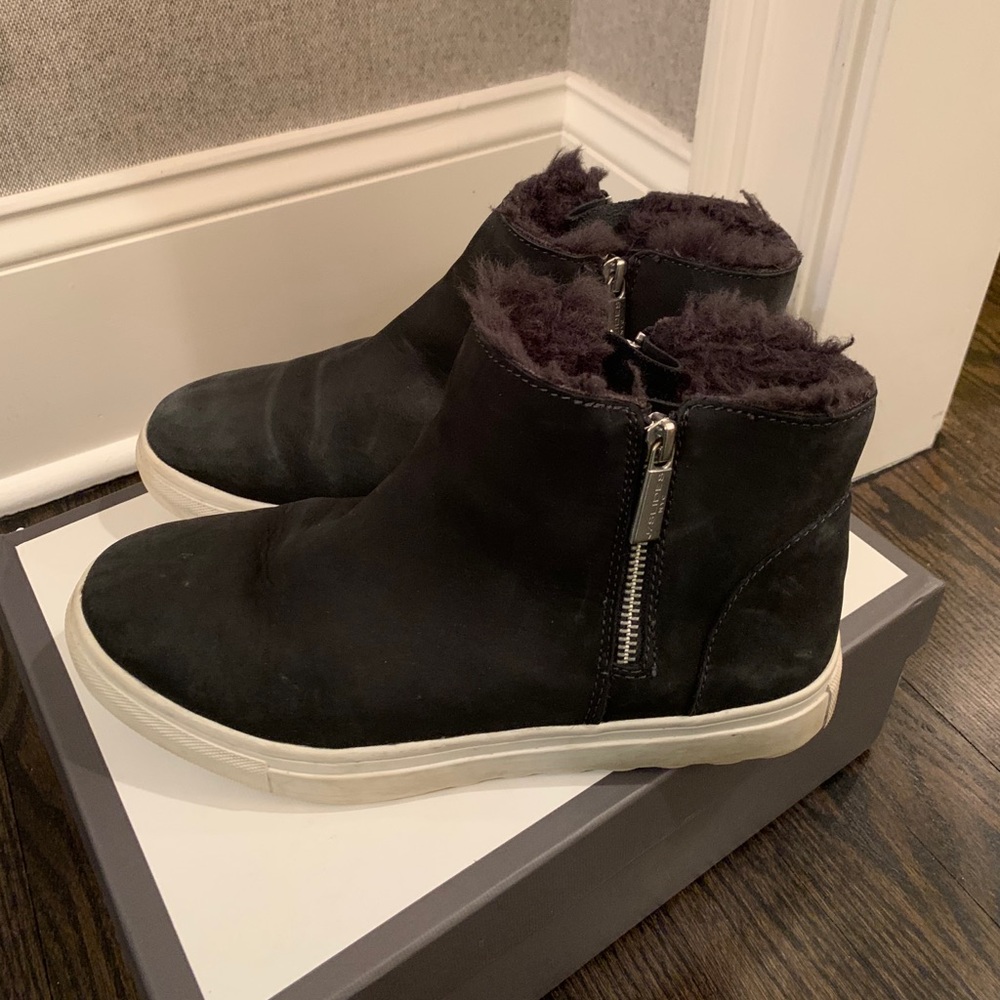 J/SLIDES boots